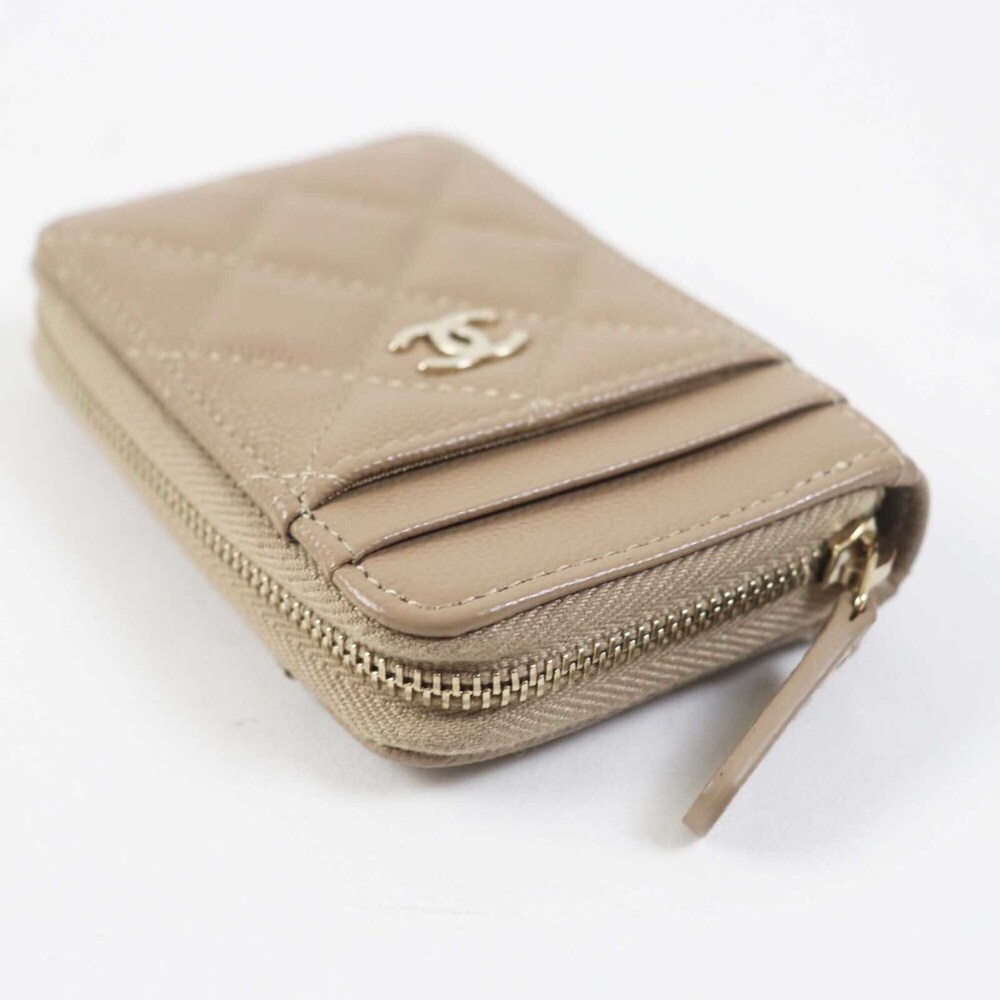 CHANEL Authentic Cream Caviar Leather Wallet - Picture 4 of 11